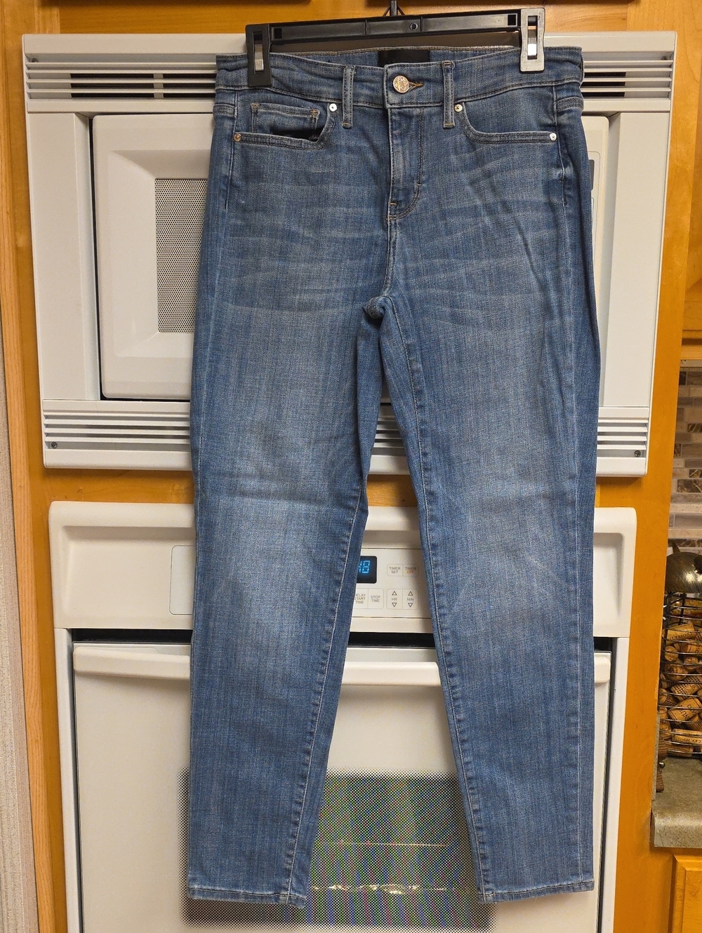 White House Black Market Mid-Rise Straight Leg Jeans - Blue Wash, Size 2